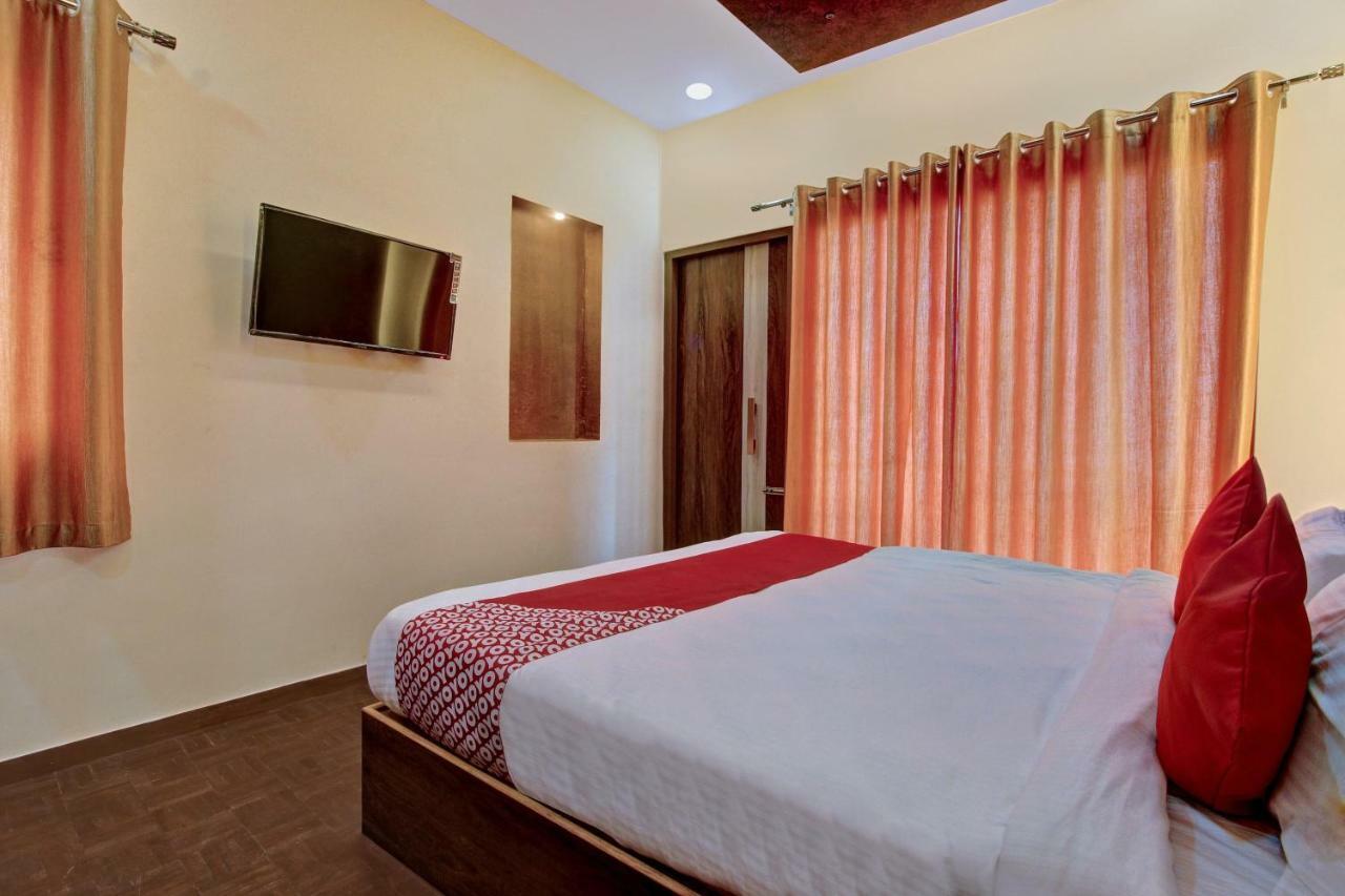 Oyo 27753 Kasa Luxury Hotel 3*