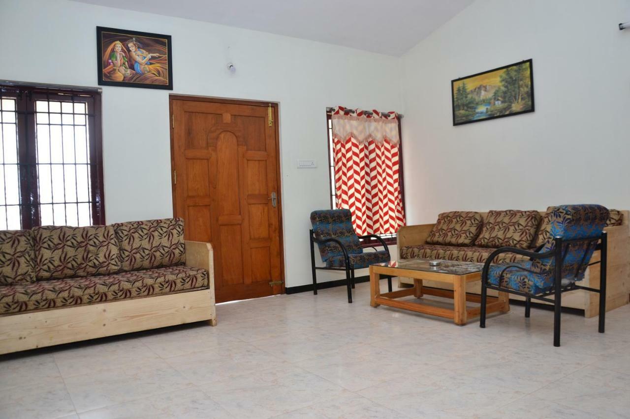 Lake Villa Villa