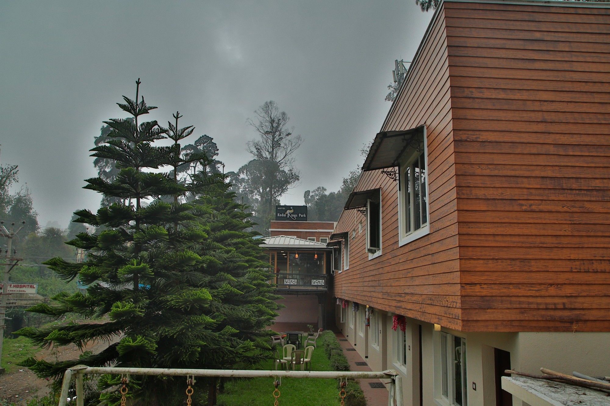 Fabhotel Kodai Kings Park Hotel 3*
