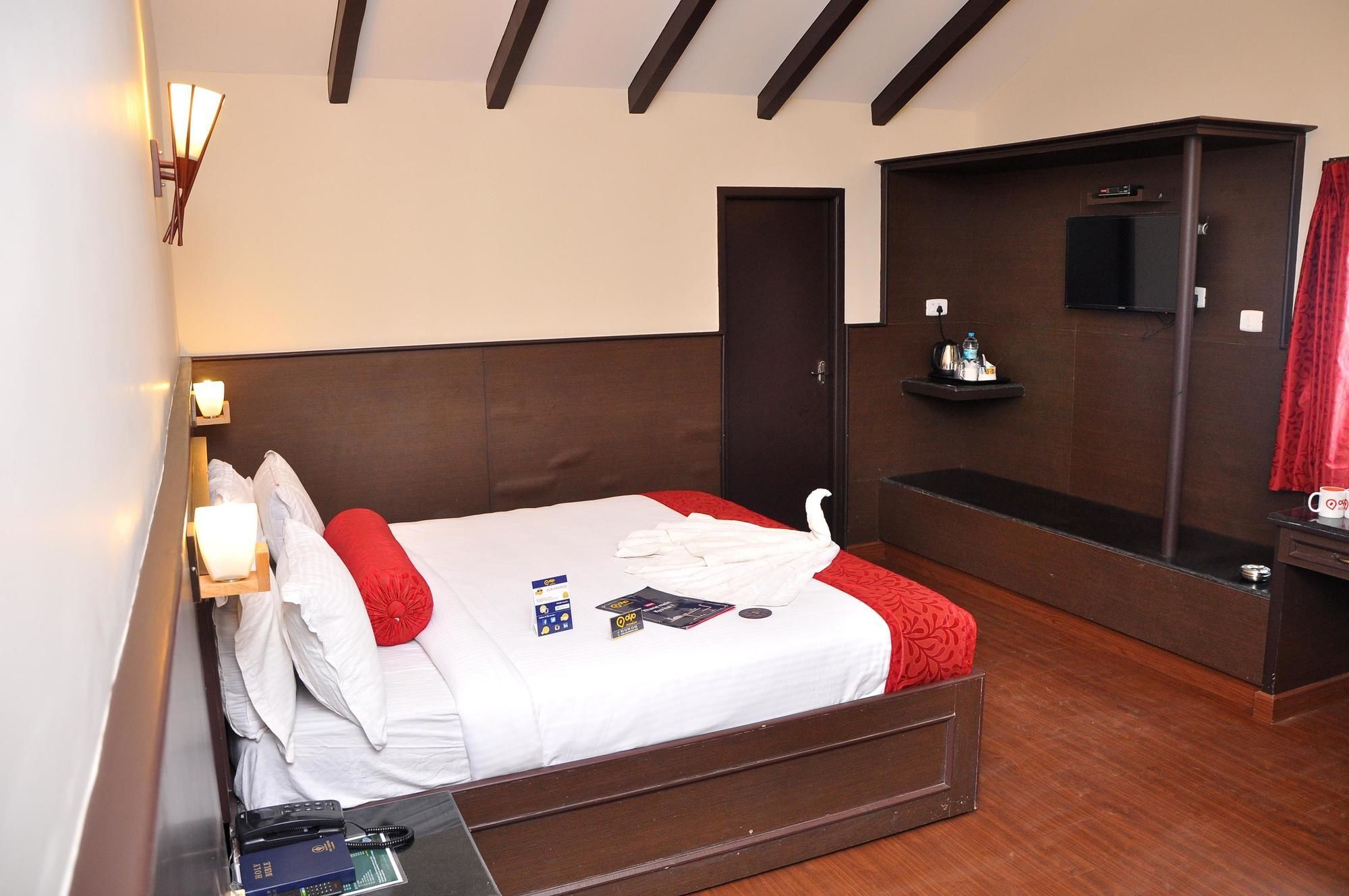 Oyo Premium Golf Club Road Hotel 3*