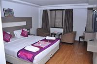 Hotel Oyo Premium Convent Road Bsnl Junction 3*