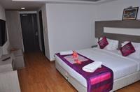 Hotel Oyo Premium Convent Road Bsnl Junction