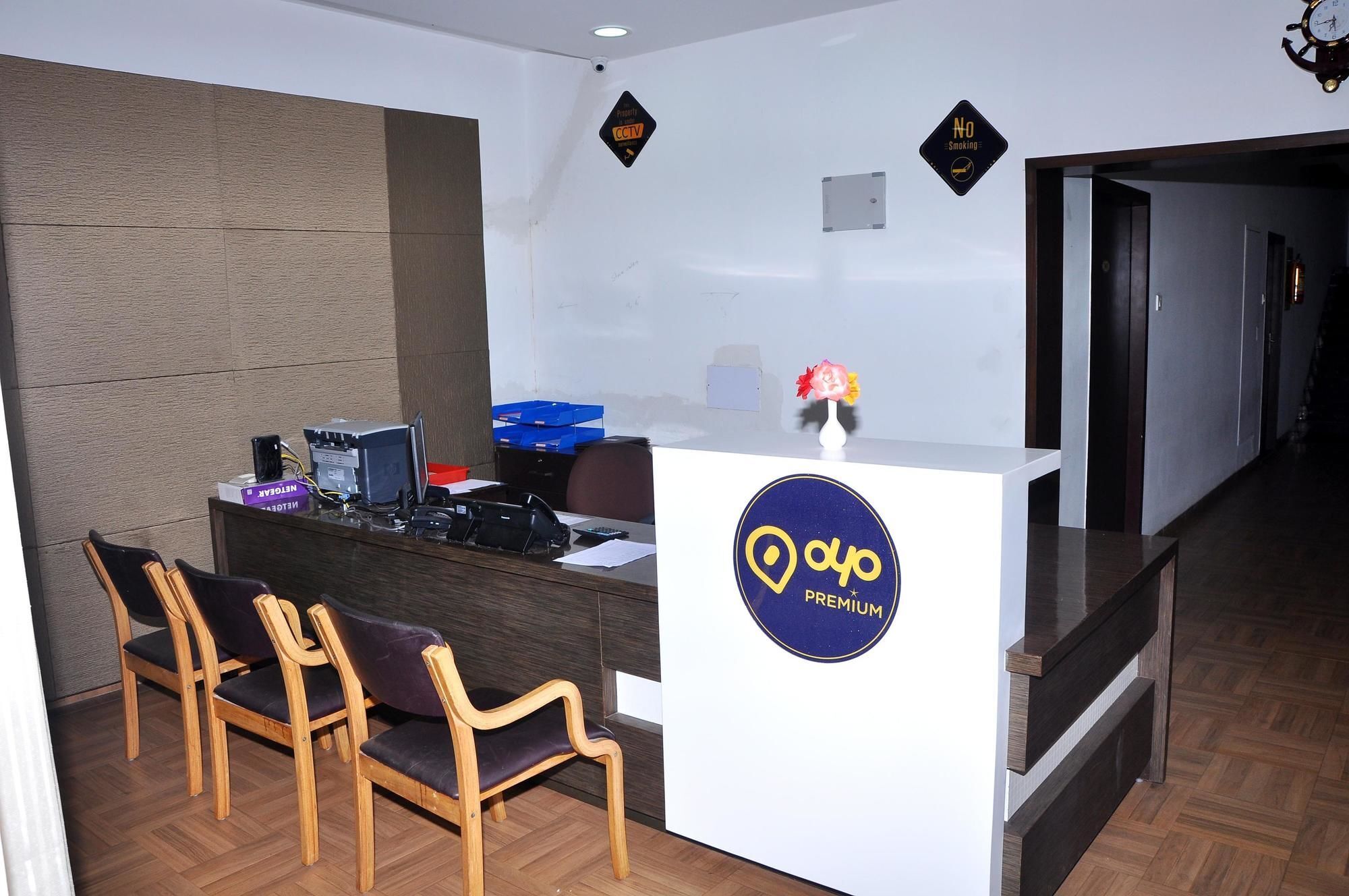Oyo Premium Observatory Road Hotel