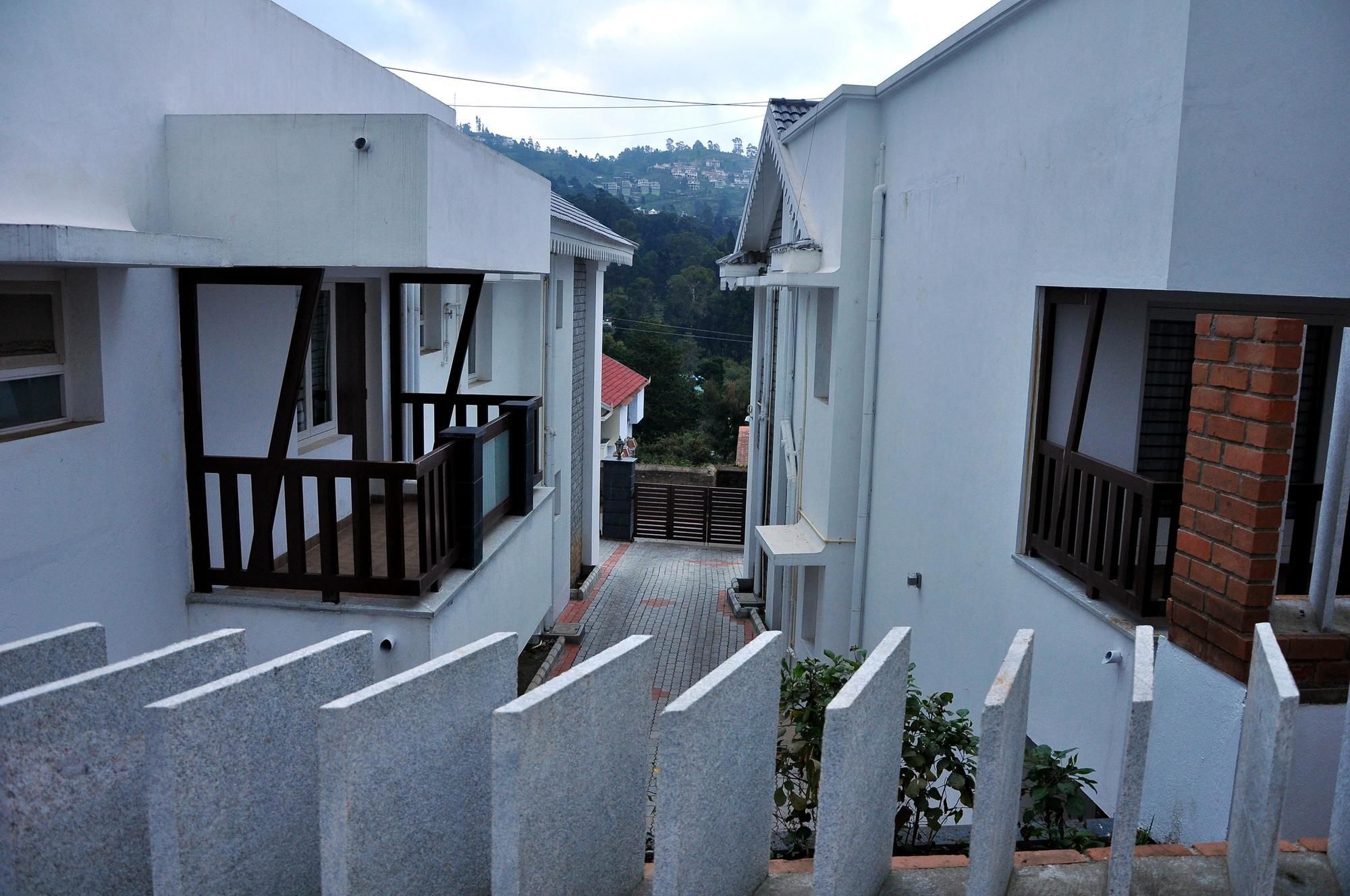 Hotel Oyo Premium Observatory Road