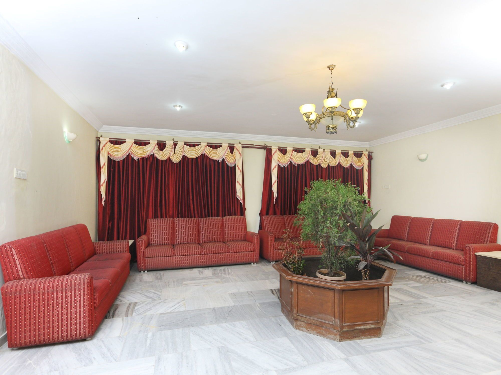 Oyo 13819 Valley View Hotel Kodaikanal