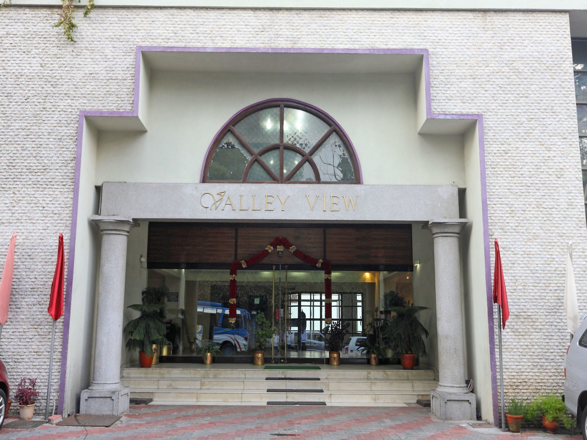 Oyo 13819 Valley View 3*