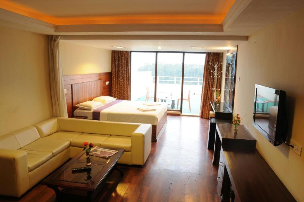 Yogi Cool Residency Hotel