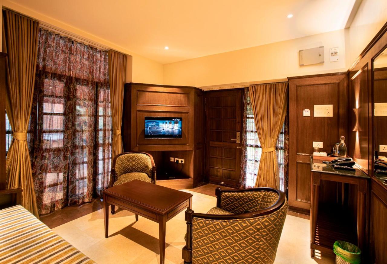 Raindrops Hotel
