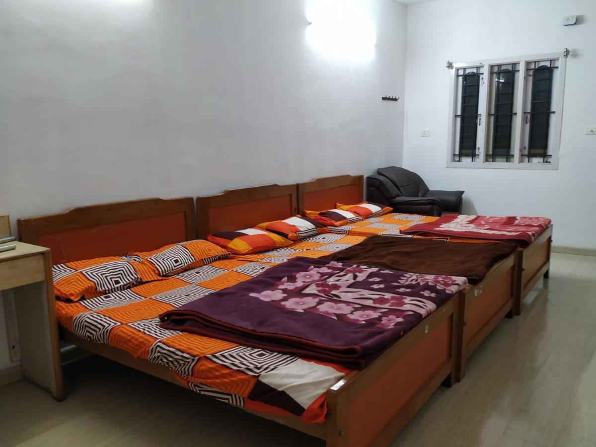 White House Anandagiri Hostel Kodaikanal