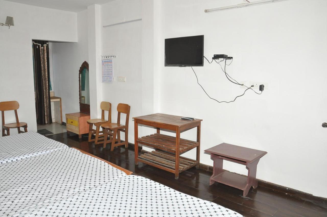 White House Anandagiri Kodaikanal
