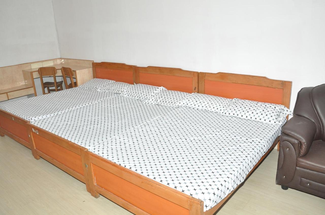 Hostel White House Anandagiri *