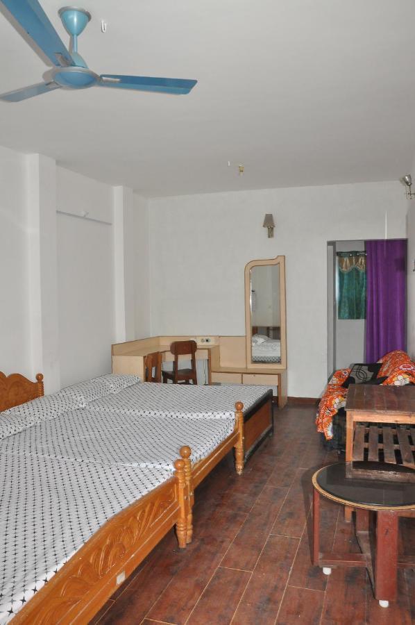 Hostel White House Anandagiri