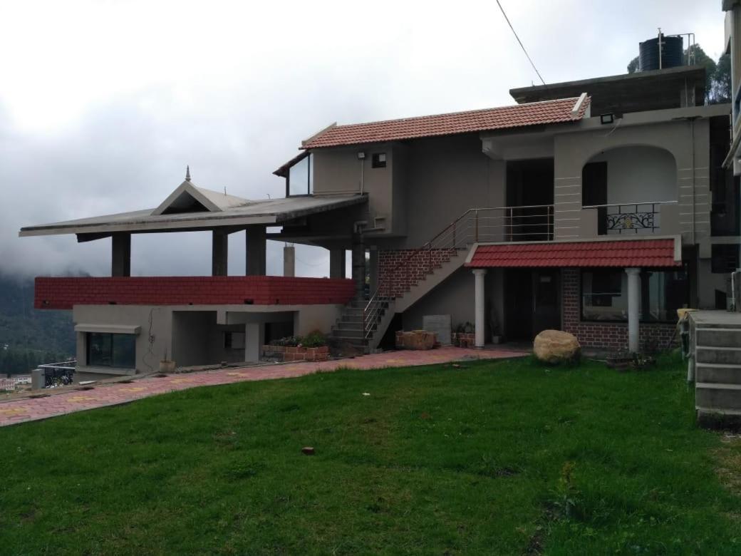 The Meadows Resort *
