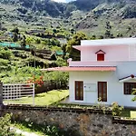 Mountain Mansion Kodai
