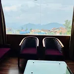 Poppys Pleasant Stay
