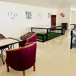 Poppys Pleasant Stay