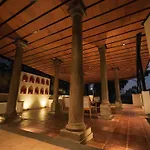 Akkandi Veedu