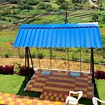 Leaf Colour Homestays