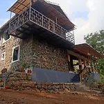 Cozy Farm House At Kombai - Pallangi, Kodaikanal