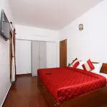 Oyo 13607 Sri Akilambiga Residency