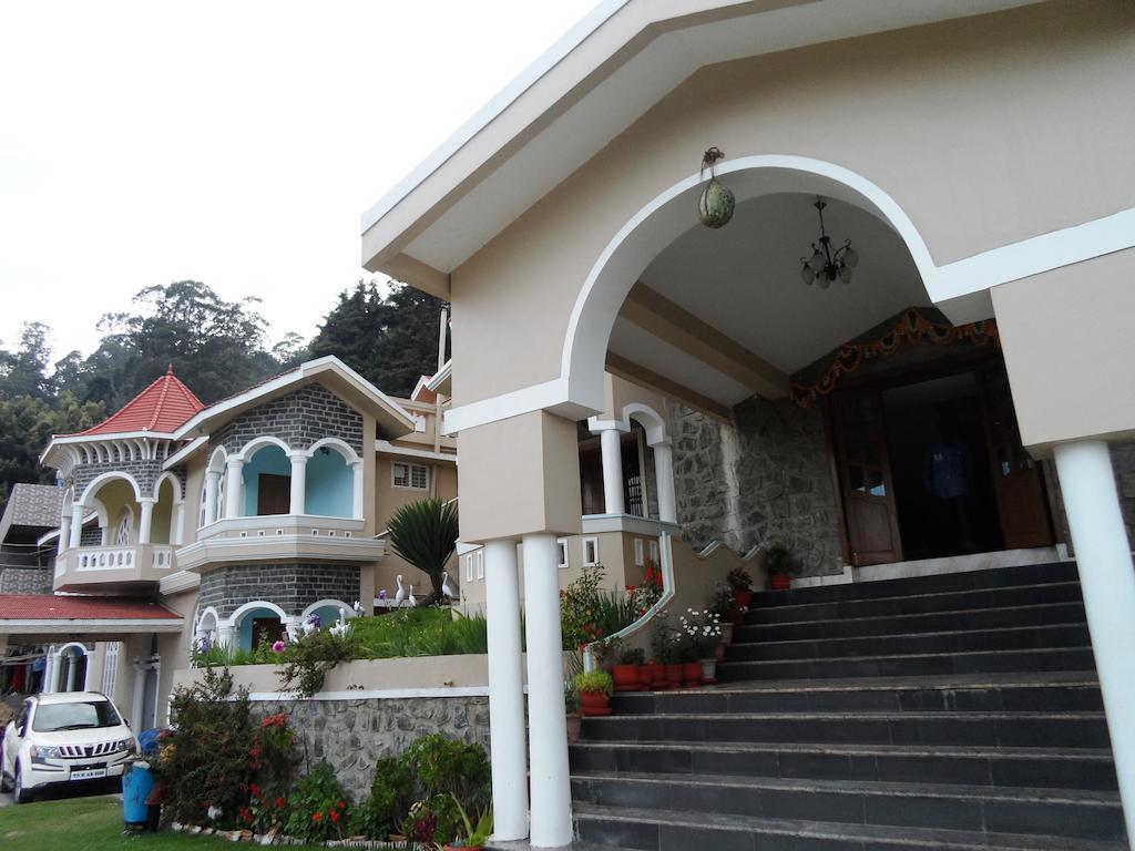 Wood Palace 3*