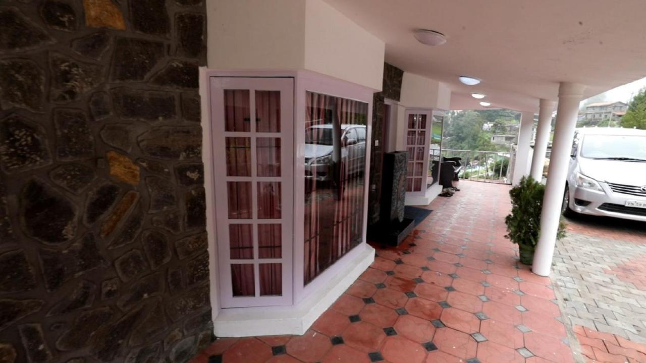 Hotel Status Hillpark 2*