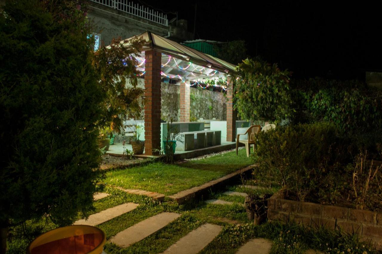Hotel Status Hillpark 2*