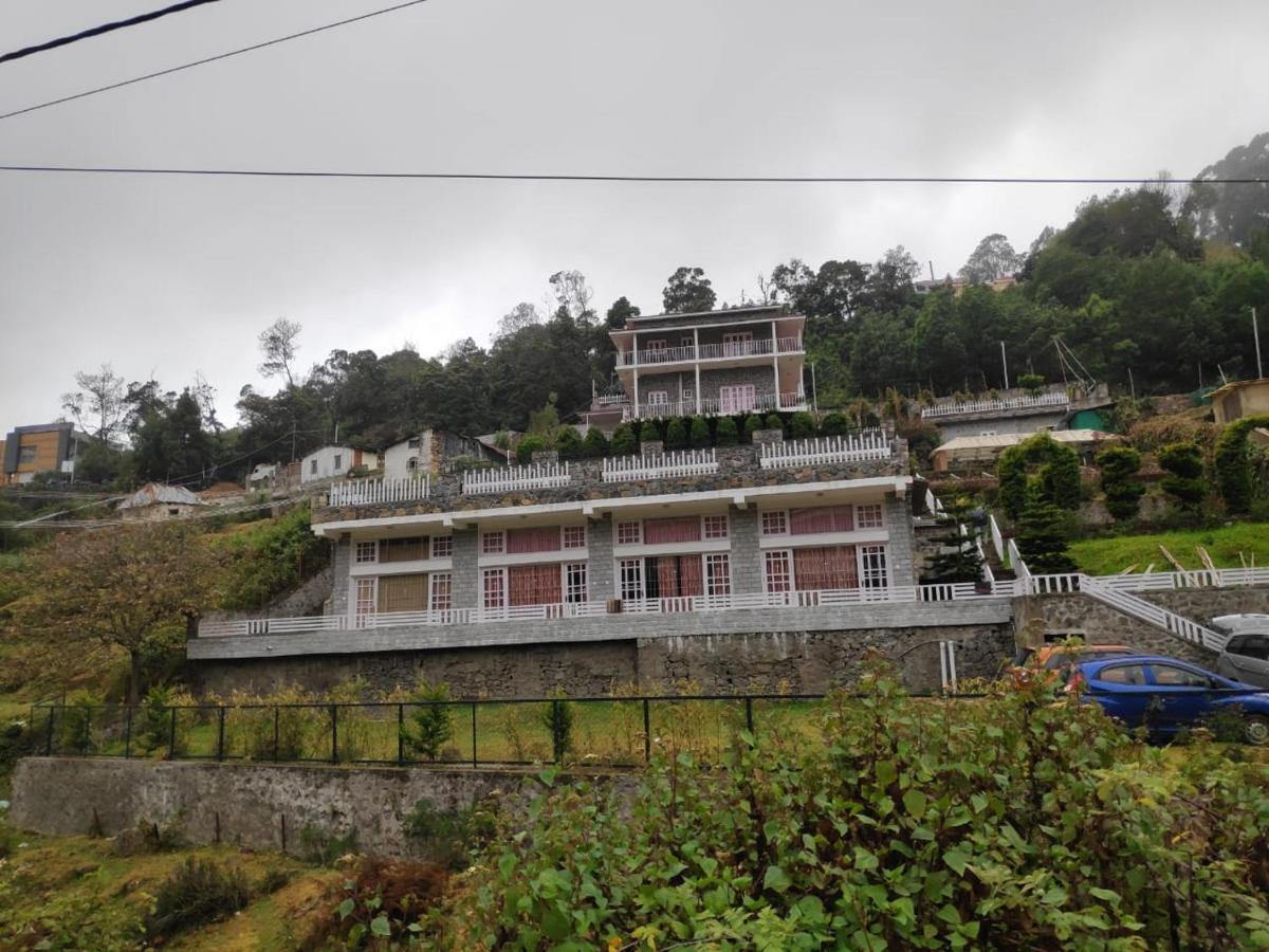 Hotel Status Hillpark