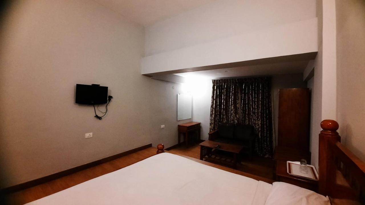 Raahat Hotel 2*