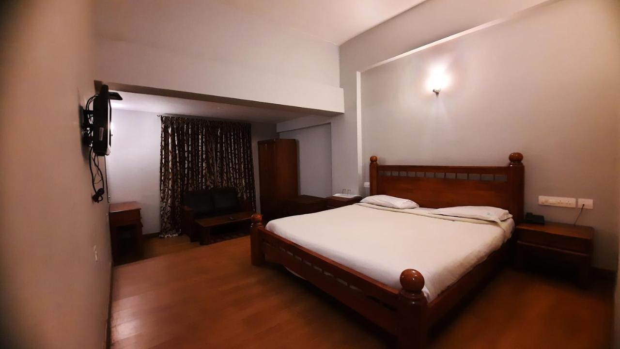 Raahat Hotel Kodaikanal