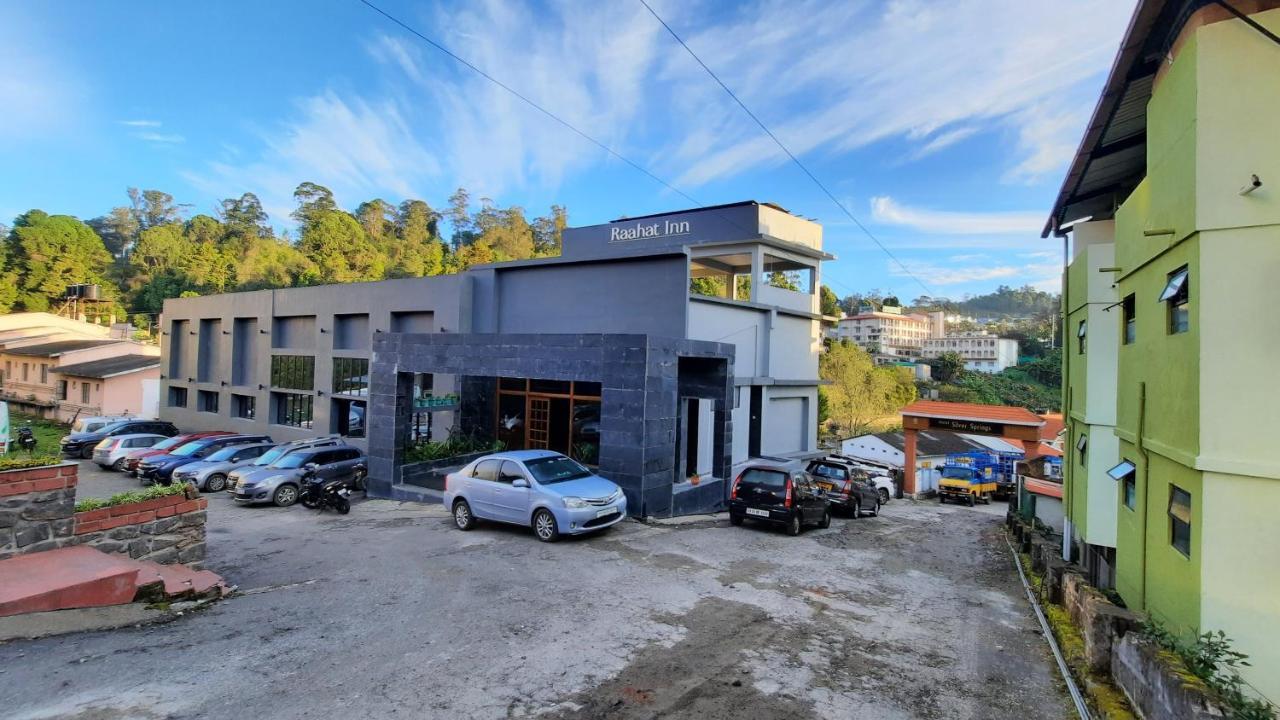 Raahat Hotel