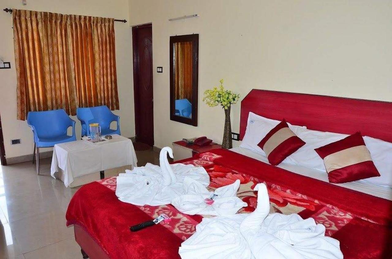 Fabexpress Apoorva Residency 3*
