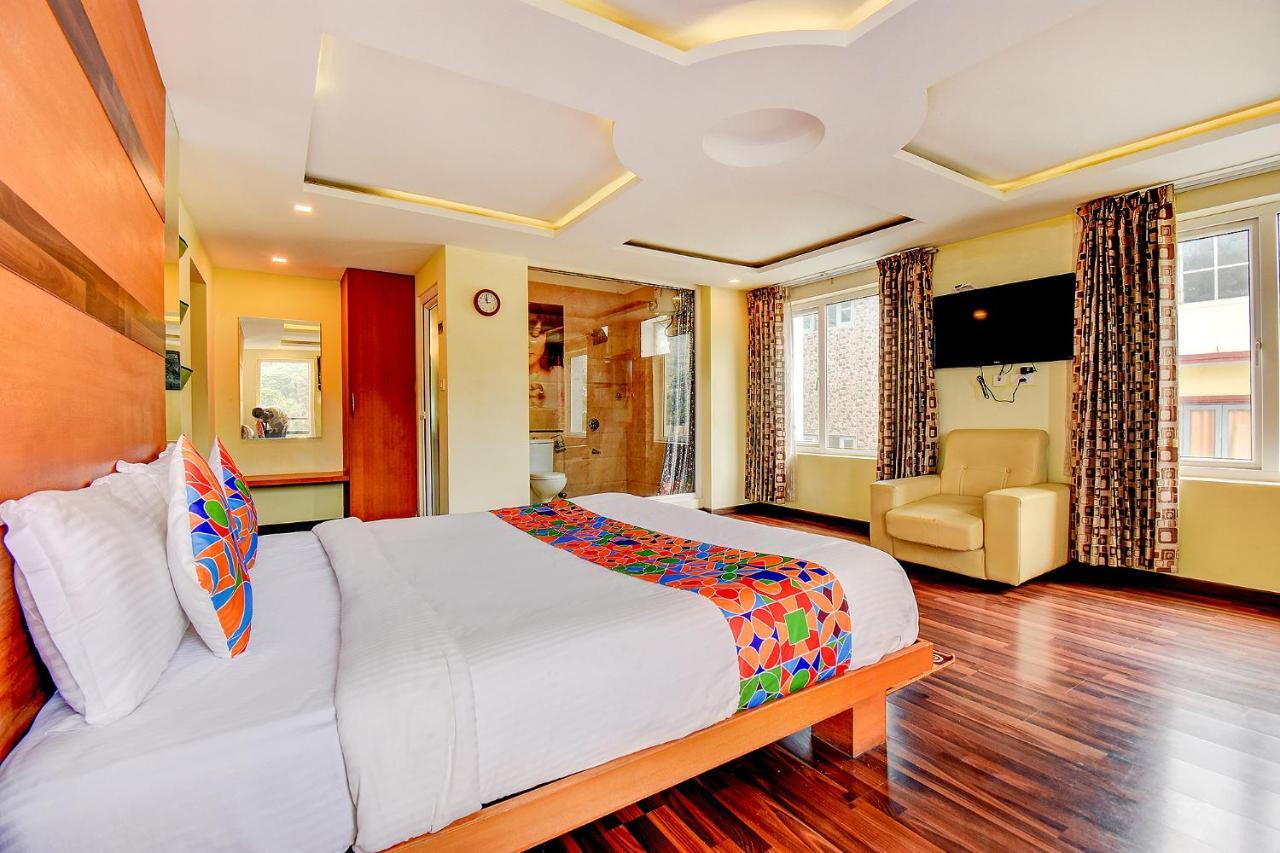 Hotel Fabhotel Abirami Grand - Nr Bryant Park
