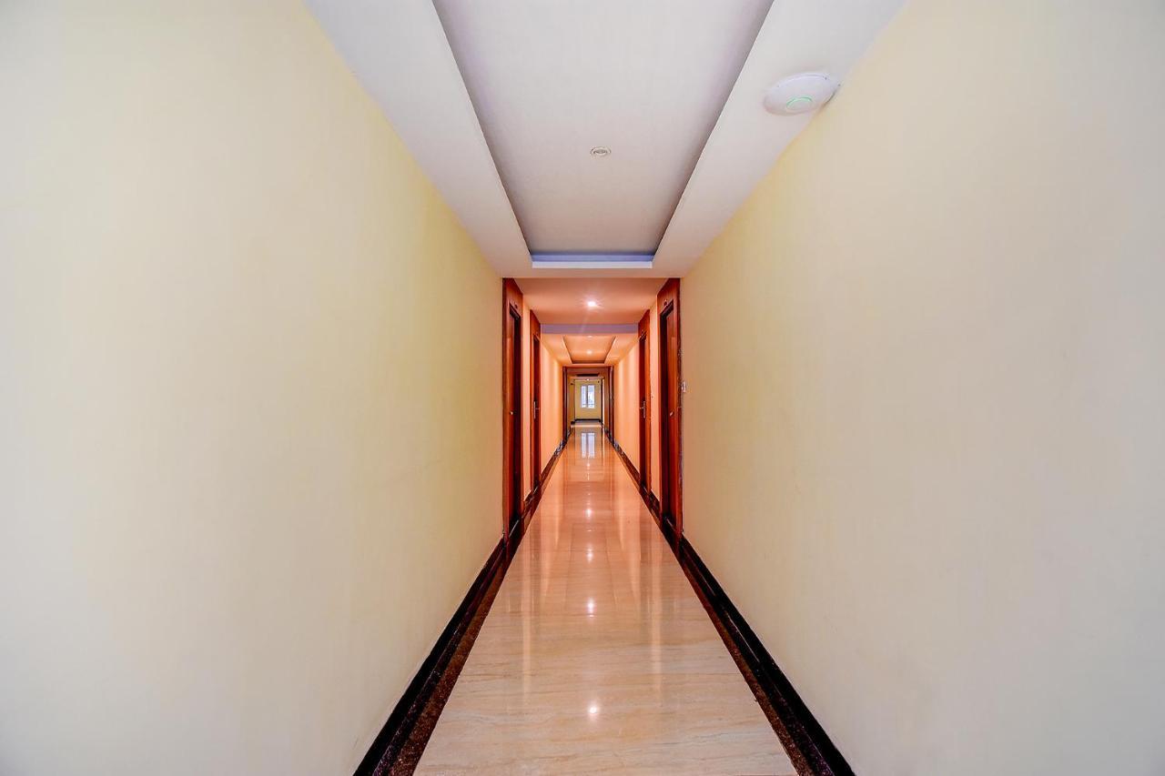Fabhotel Abirami Grand - Nr Bryant Park Hotel