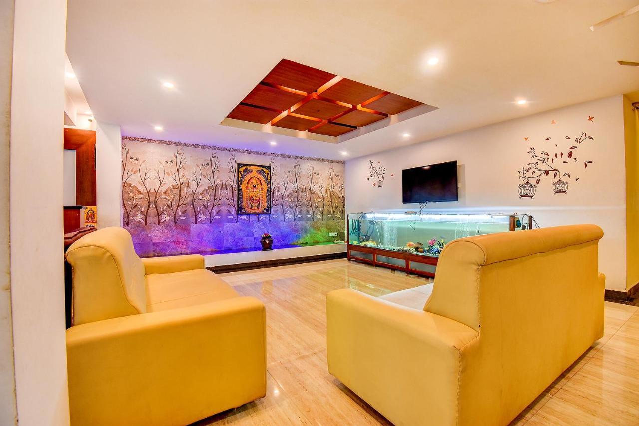 Fabhotel Abirami Grand - Nr Bryant Park