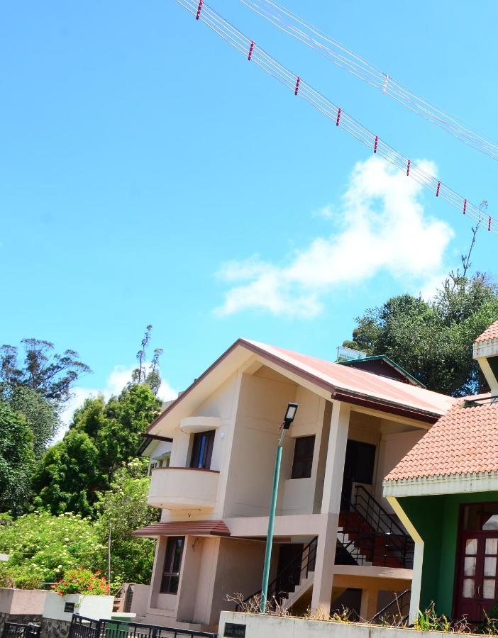 Villa Tree