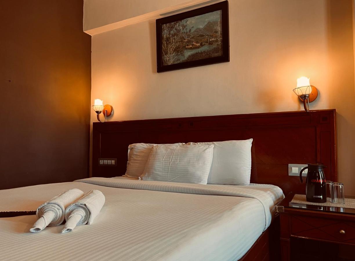 Jc Grand Hostel *