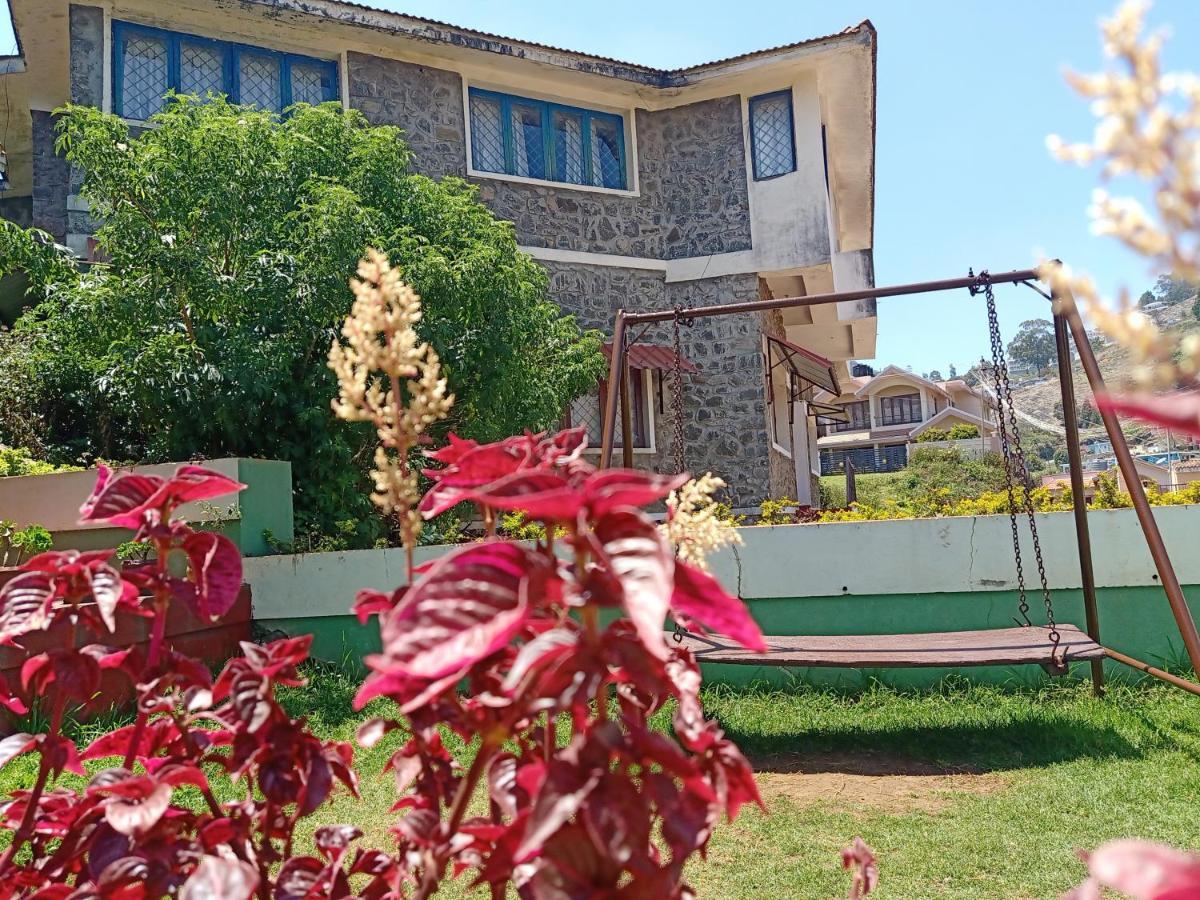 Villa Tree