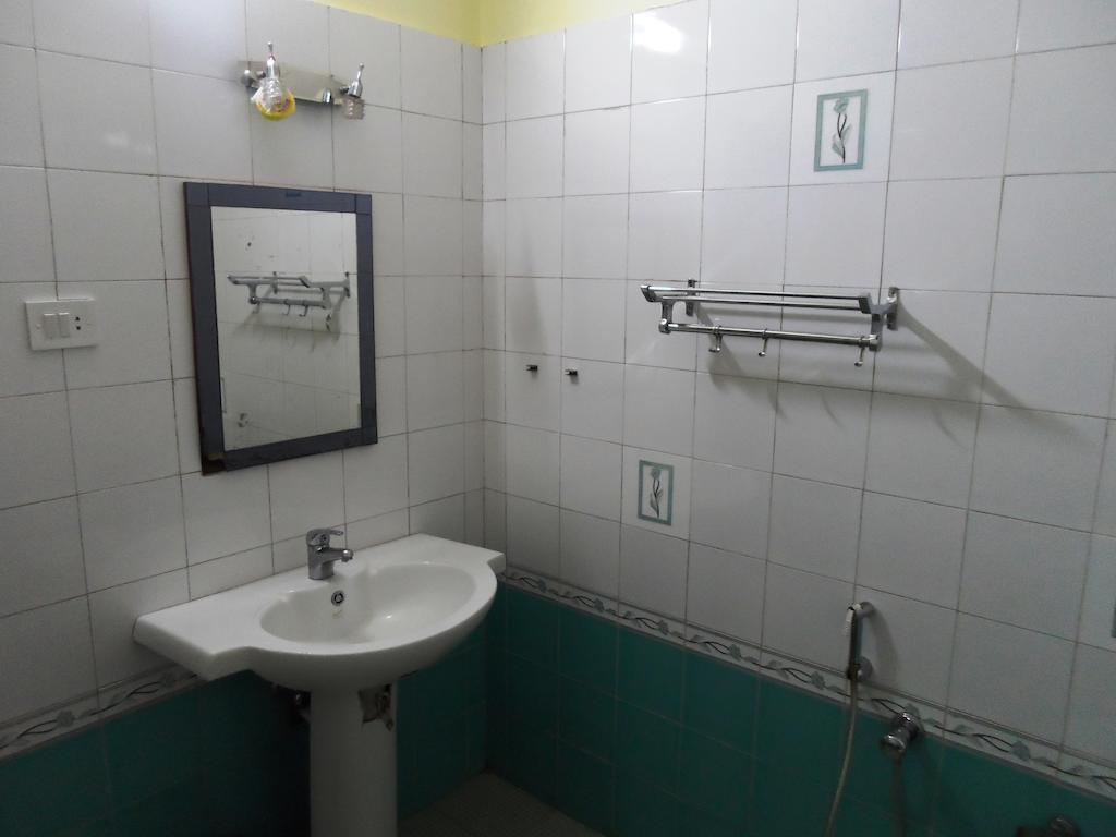 Wood Palace Hotel Kodaikanal