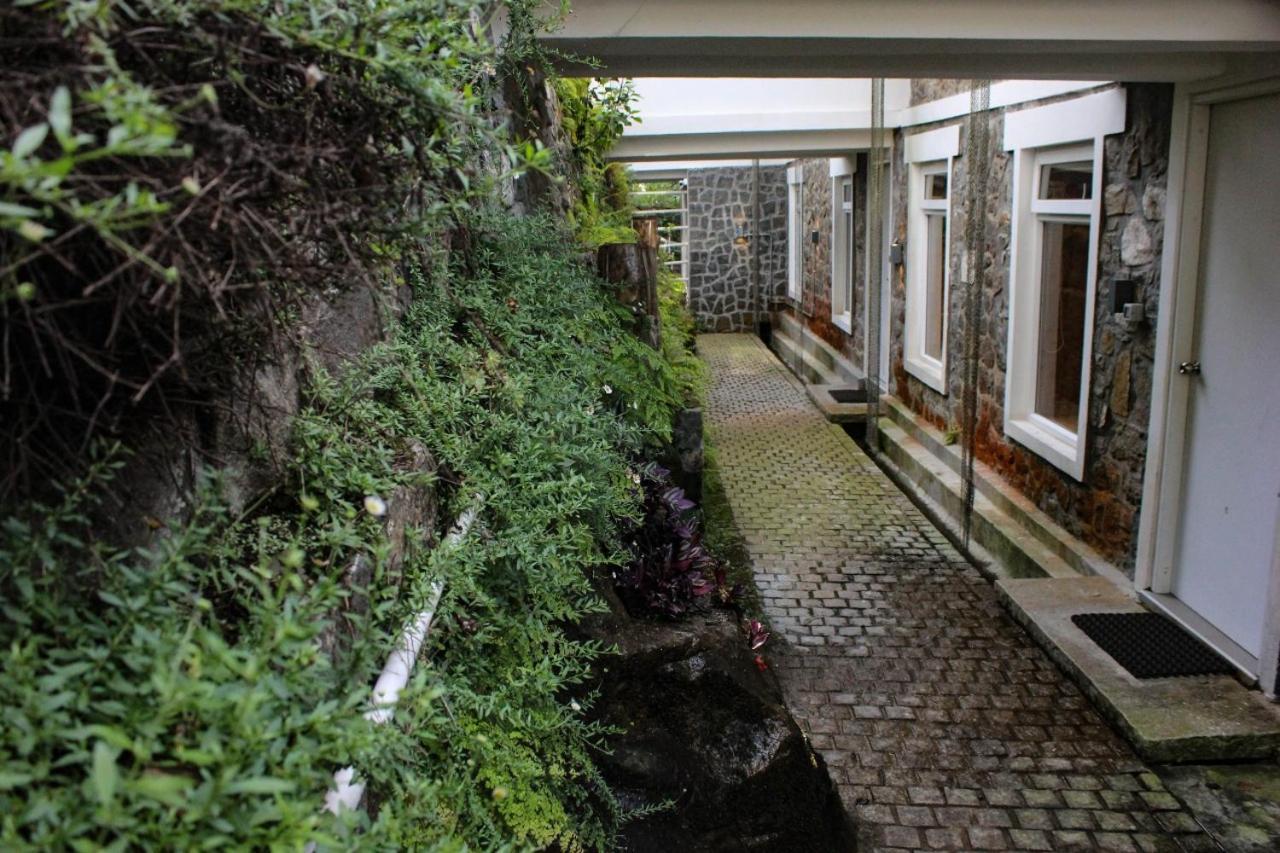 Glass Garden -ggv 6bhk Villa *