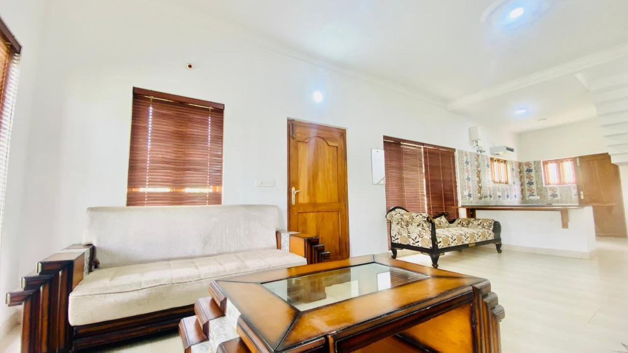 Mountain Mansion Kodai Holiday home *