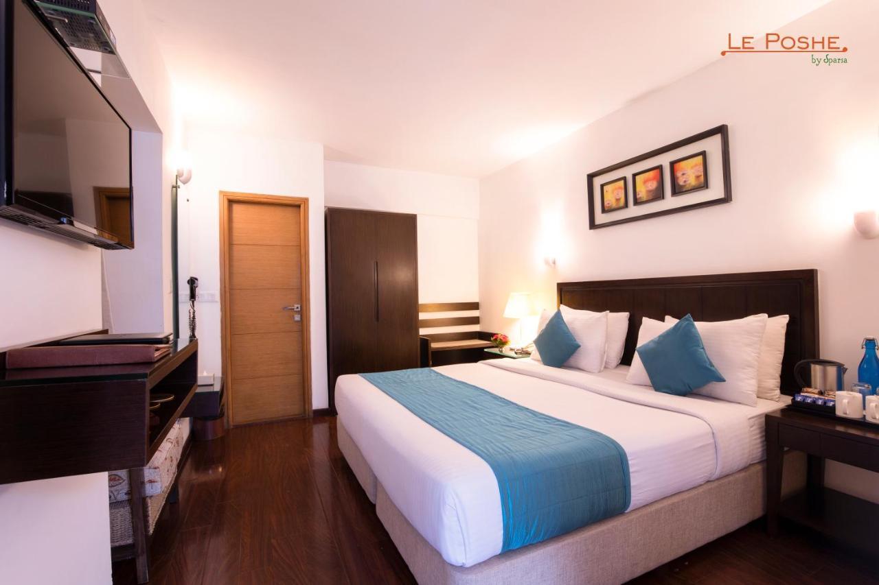 Le Poshe, Hotel