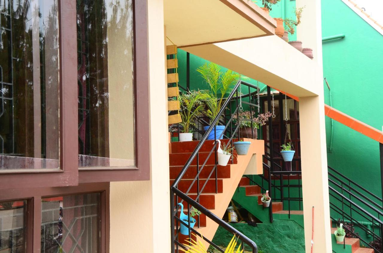 Tree Villa *