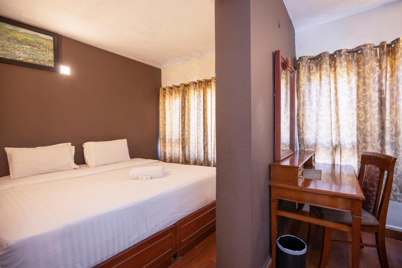 Jc Grand Hostel