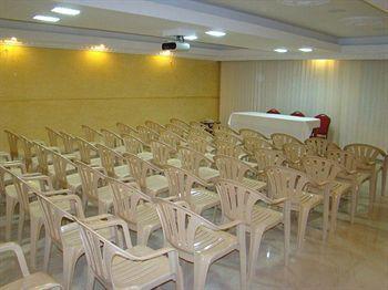 Spring Valley Hotel 2*