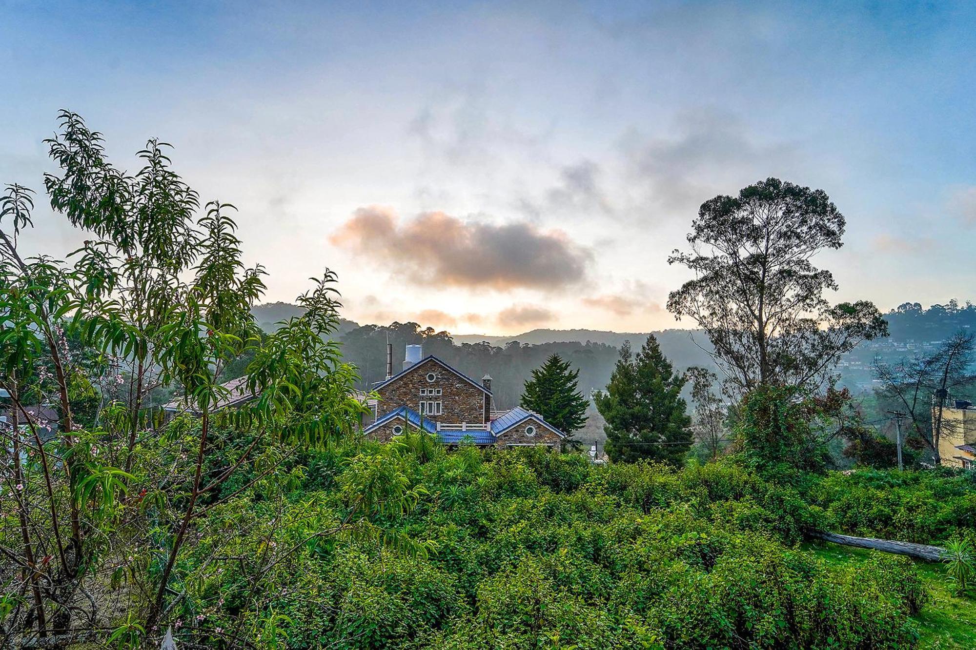 Fabexpress Annaiillam Hotel Kodaikanal