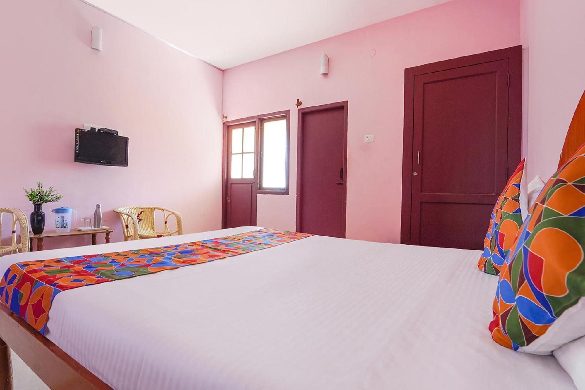 Fabexpress Corner Stone Hotel 3*