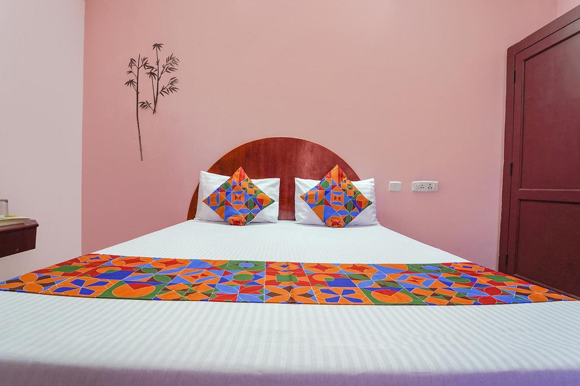 Fabexpress Corner Stone Hotel 3*