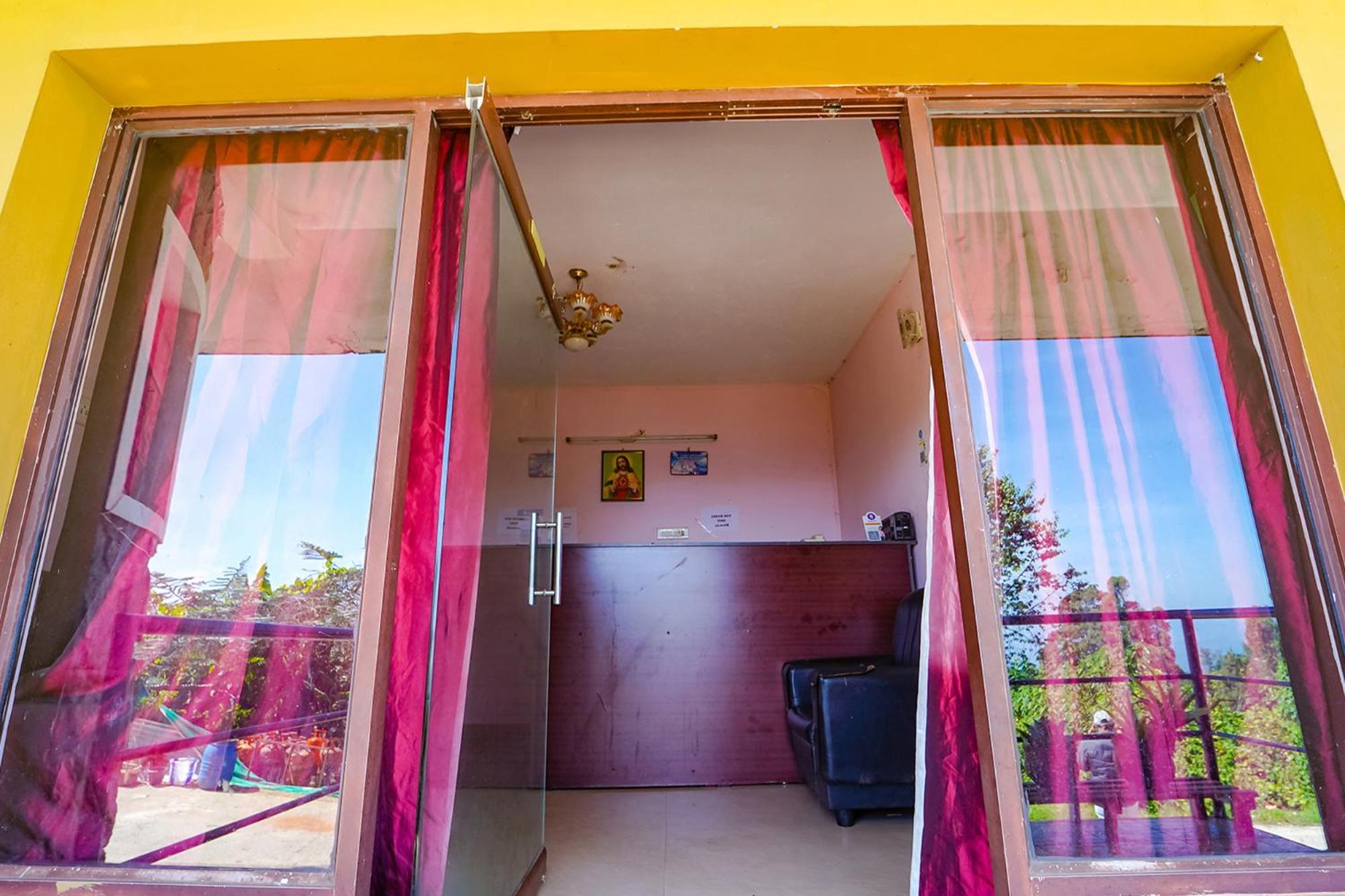 Fabexpress Corner Stone Hotel 3*