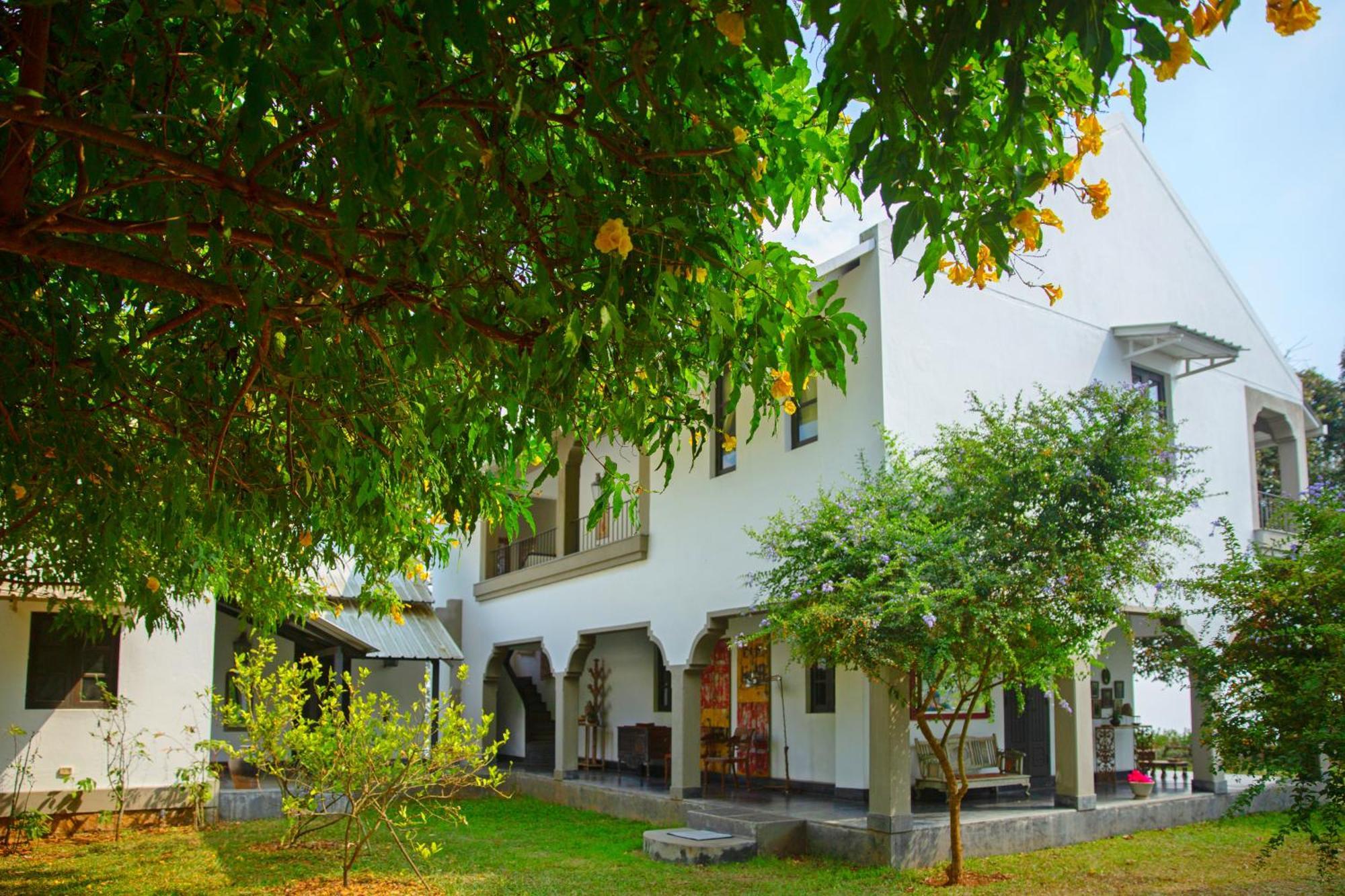Homestay Isla's Ridge - A Cgh Earth Saha Experience *